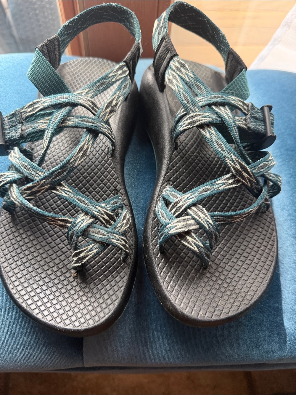 Chaco Women’s Braided Teal and Black Comfort Sandals 6.5